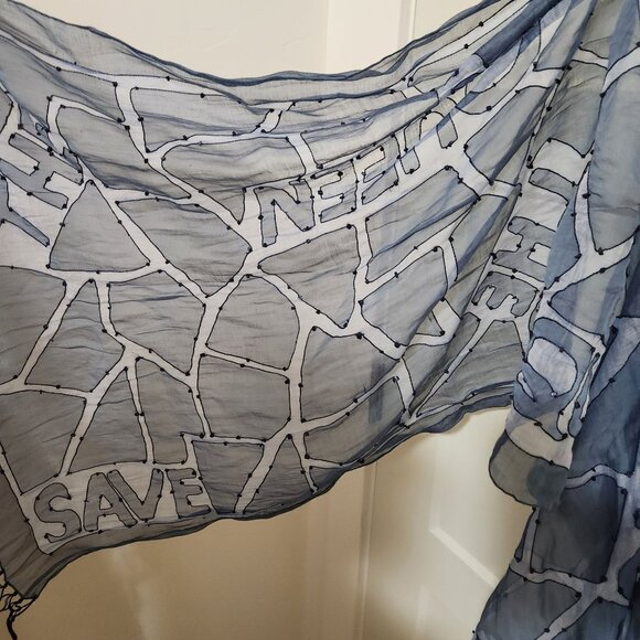 Made in Italy vintage Save the Queen Scarf - Picture 2 of 3